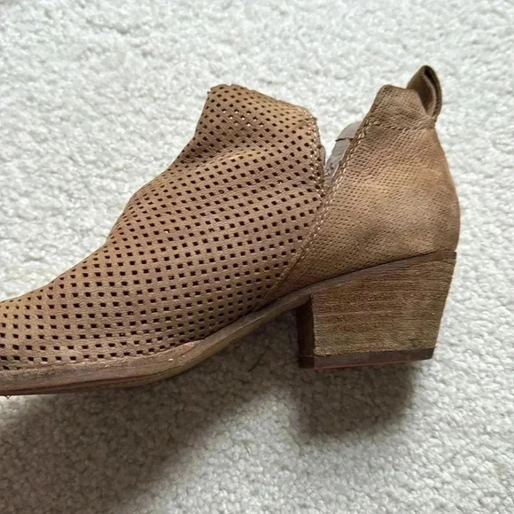 Dolce Vita boots - Picture 2 of 5